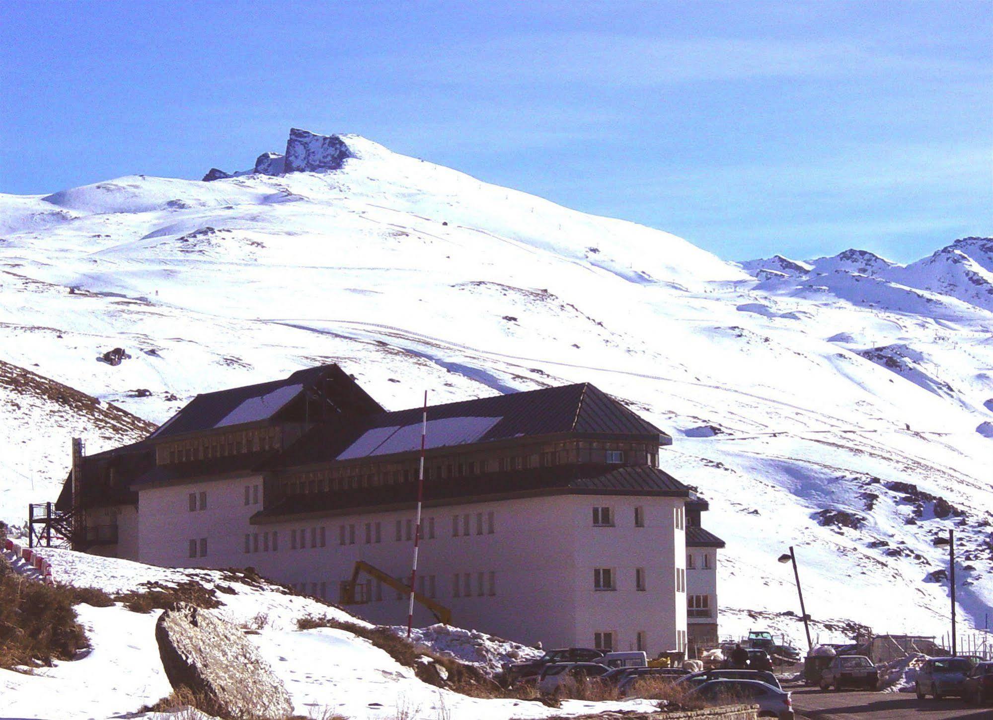Inturjoven Hostel Sierra Nevada